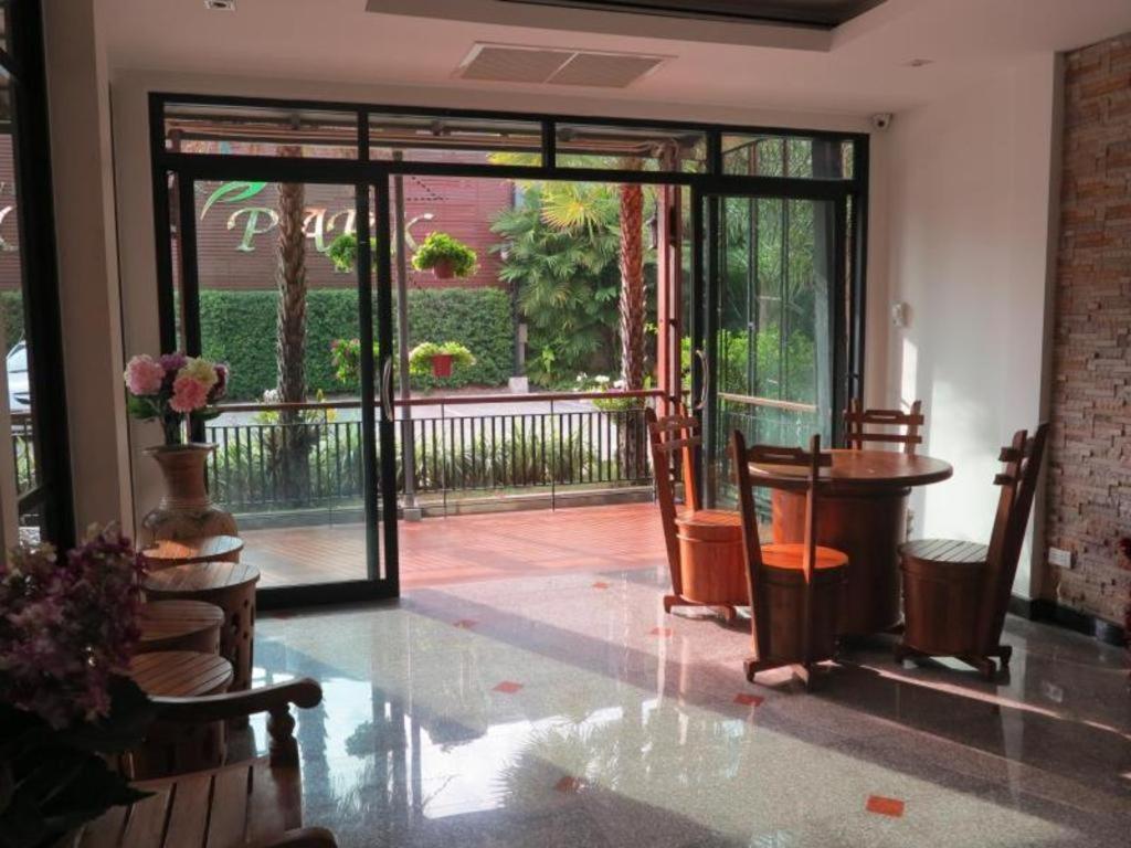 City Park Hotel Phatthalung Exterior foto